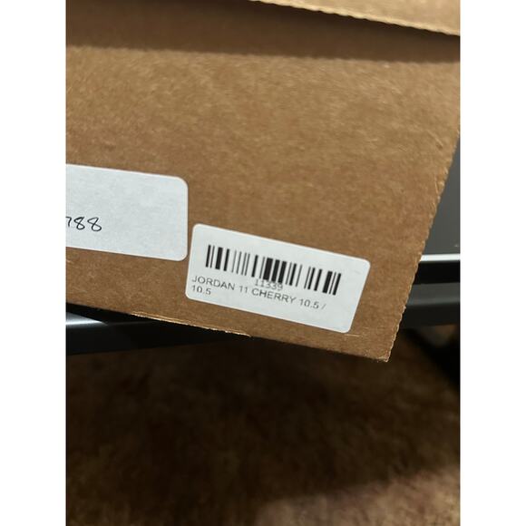 Men’s JORDAN 11 CHERRY 10.5 - Picture 11 of 11